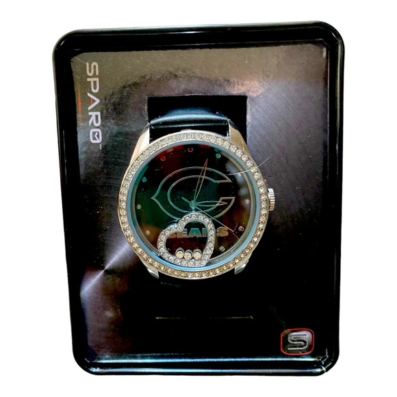 Women’s Bears floating heart watch - Picture 2 of 5